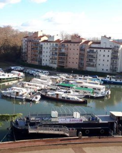 Péniche Didascalie