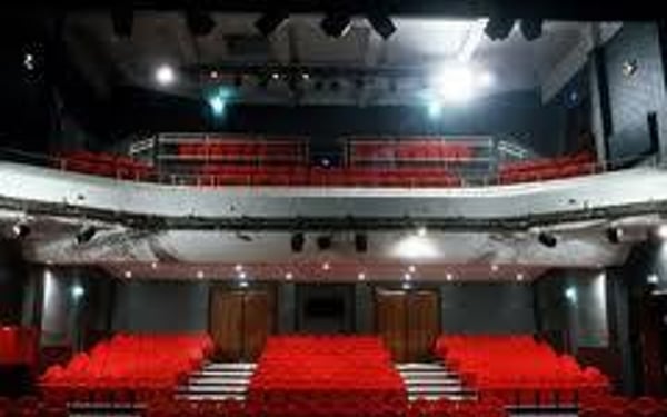 Nouveau théâtre Jules Julien