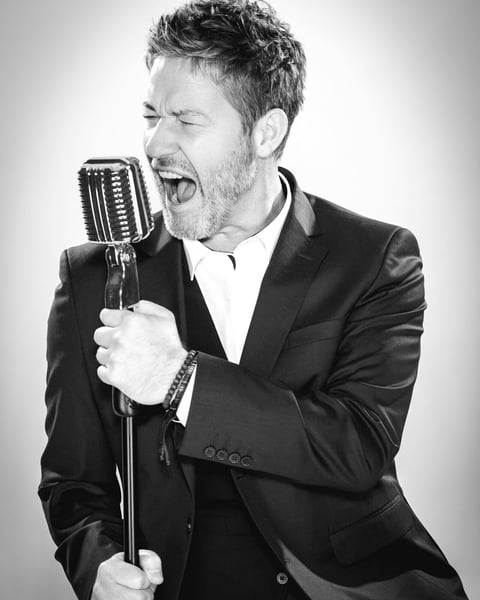 Erick Baert the Voices Performer