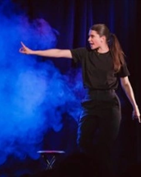Alicia Ligi, Les Gens l'Adorent