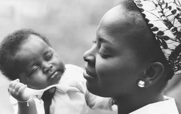 J'ai Deux Amours, Mon Pays et la Côte d'Ivoire
