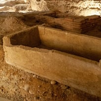 La crypte archéologique de l'ancienne église Saint-Pierre-des-Cuisines