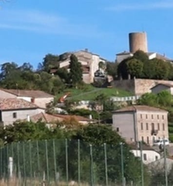 Visite guidée des deux enceintes médiévales