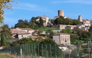 Visite guidée des deux enceintes médiévales
