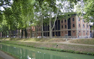 Université Toulouse Capitole : visite historique du campus de la Manufacture des Tabacs