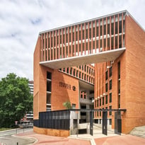 Visite du bâtiment de l'École d'Économie de Toulouse (TSE)