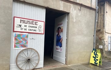 Visite guidée du musée du charron et de la couture