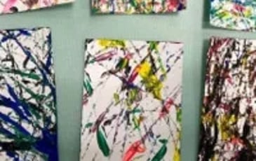 Exposition des enfants de l'atelier d'arts plastiques
