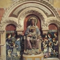 Visitez cette charmante église décorée