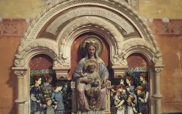 Visitez cette charmante église décorée