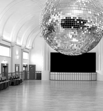 Le Bal