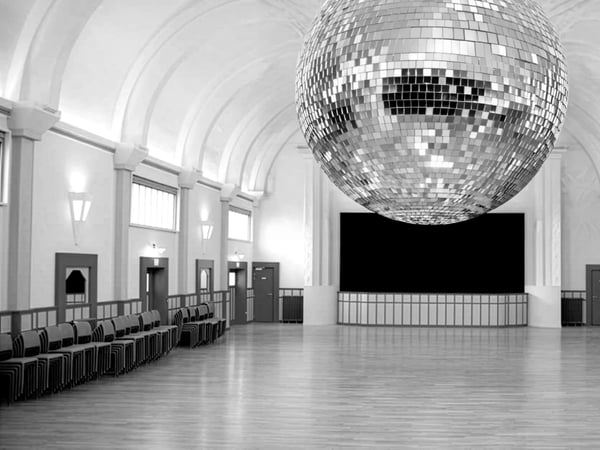 Le Bal
