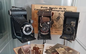 Collections d'appareils photo et photographies d'Auterive